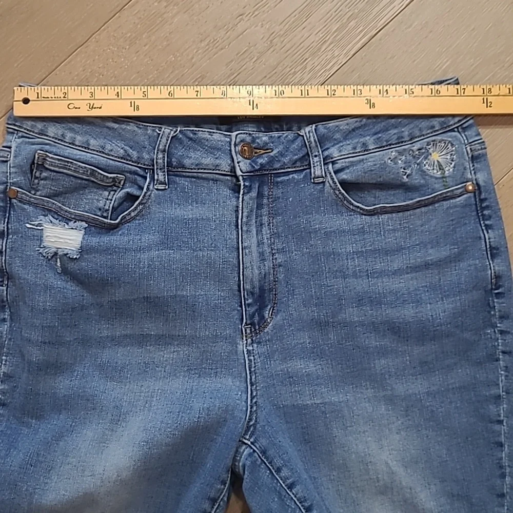 Judy Blue Jeans Women's sz 18W Mid Rise Skinny Distressed Cropped Denim Jeans